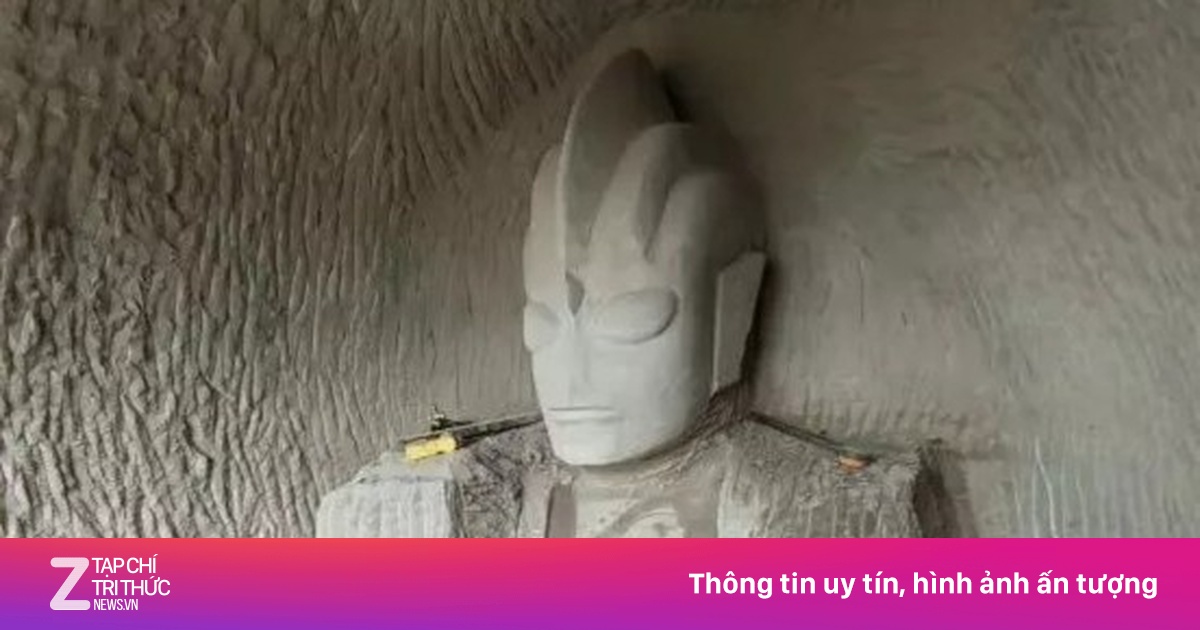 Tượng 'Phật - Siêu nhân Điện quang' khổng lồ bị điều tra ở Trung Quốc