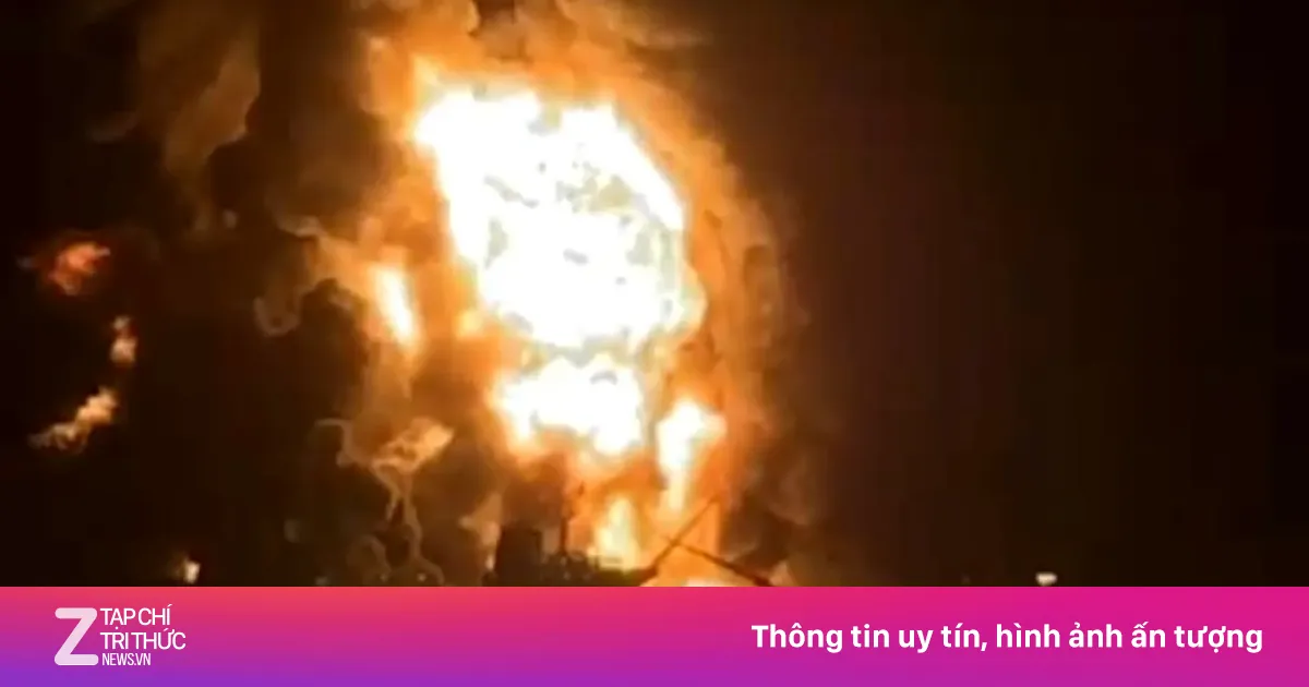 Xung Đột Israel - Iran Leo Thang: Tàu Dầu Bốc Cháy, Giá Dầu Tăng Vọt
