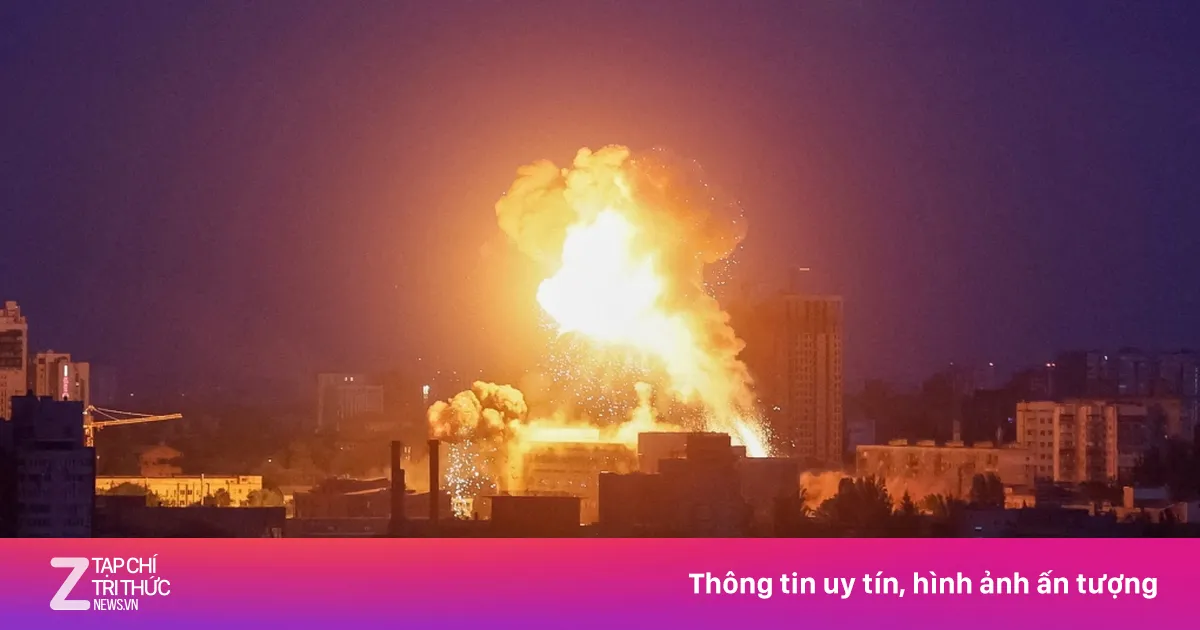 Tửa siêu vượt âm của Nga dội xuống Ukraine