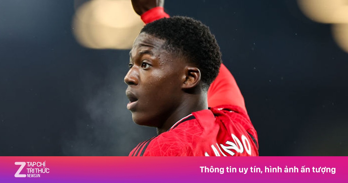 Carrick bóc trần sai lầm của Amorim với Mainoo