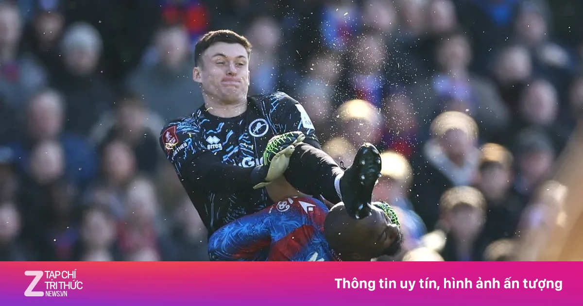 Image hình ảnh hình ảnh hình ảnh hình ảnh hình ảnh hình ảnh hình ảnh hình ảnh Oliver Glasner - Pha phạm lỗi ghê rợn ở bóng đá Anh - Thể thao