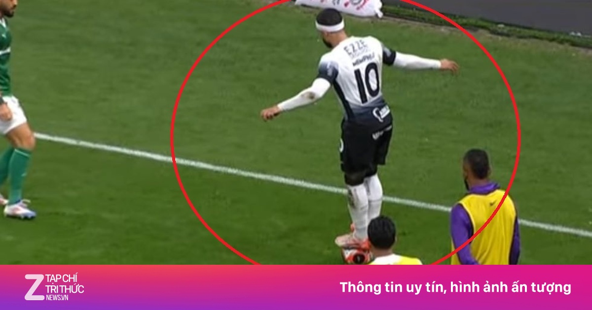 Depay châm ngòi ẩu đả ở trận chung kết có 4 thẻ đỏ, 13 thẻ vàng