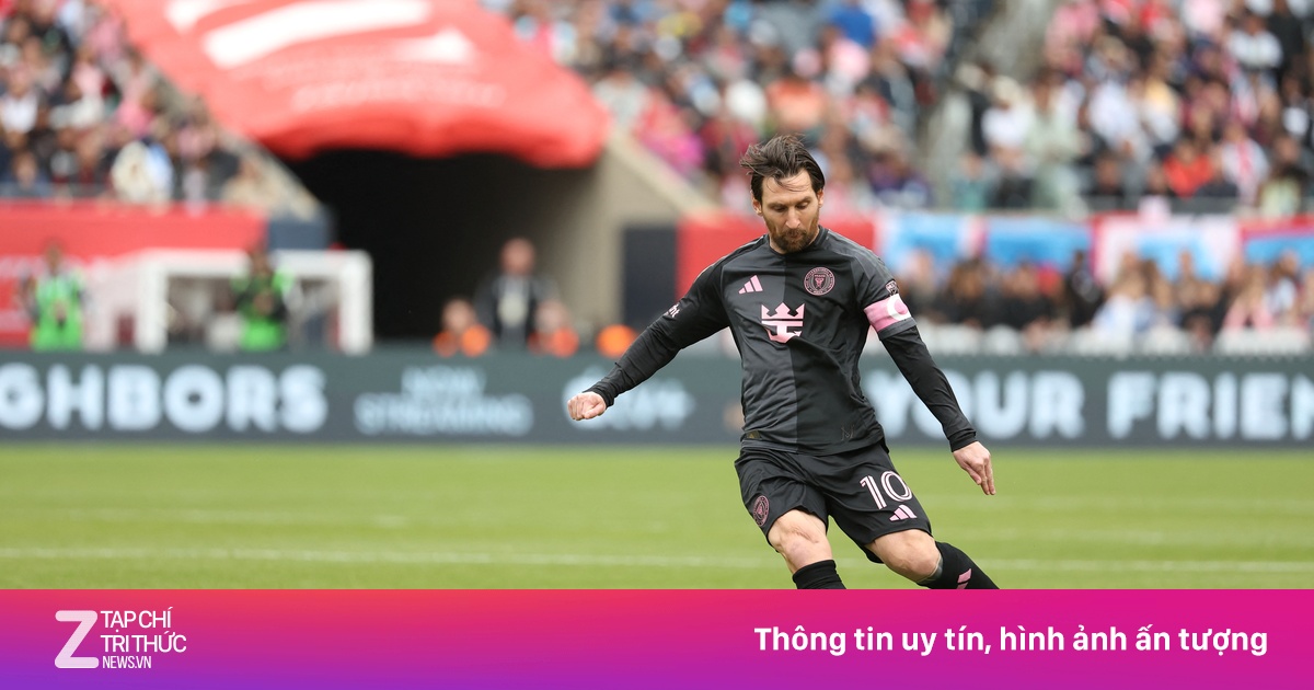 Messi 2 lần sút dội xà trong trận cầu lịch sử
