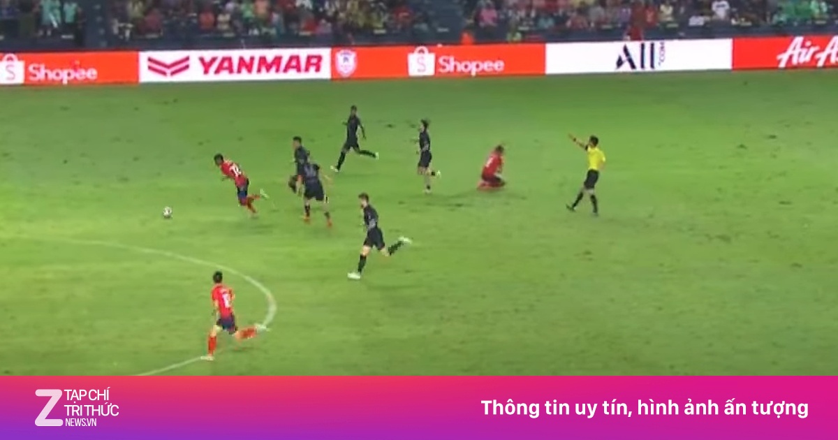 Trọng tài cắt còi 'nhạy cảm', khiến CAHN chịu thiệt