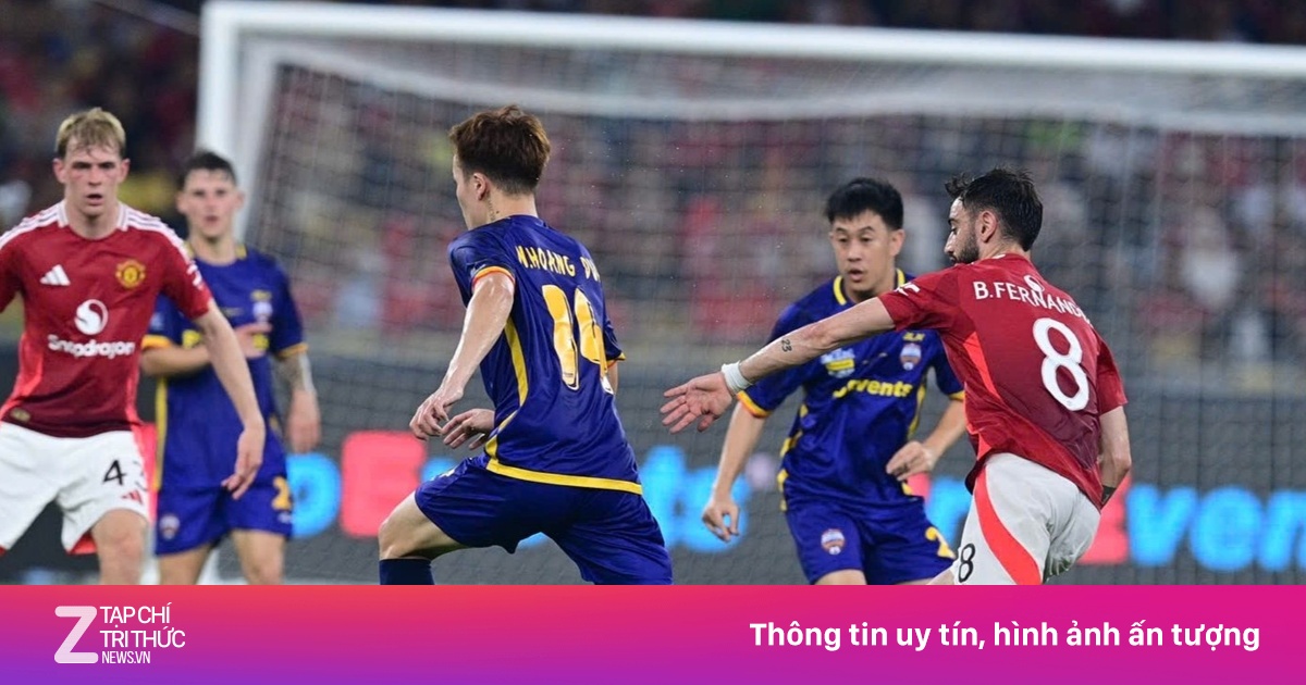 Hoàng Đức cho Bruno Fernandes 'hít khói'