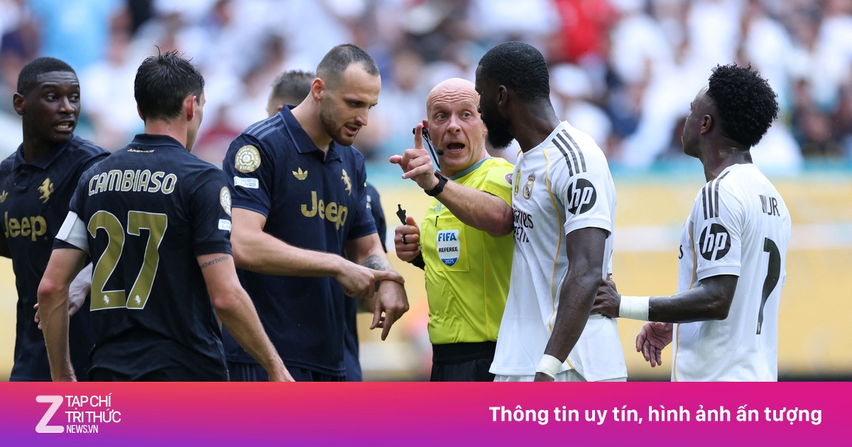 10 cầu thủ Juventus cùng xin rời sân khi đấu Real Madrid