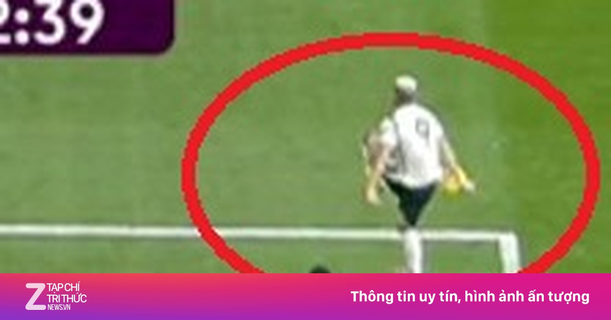 Tình huống tranh cãi ở trận Tottenham hòa MU