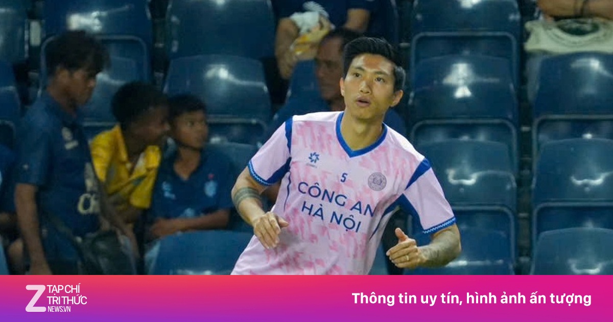 Văn Hậu tái xuất