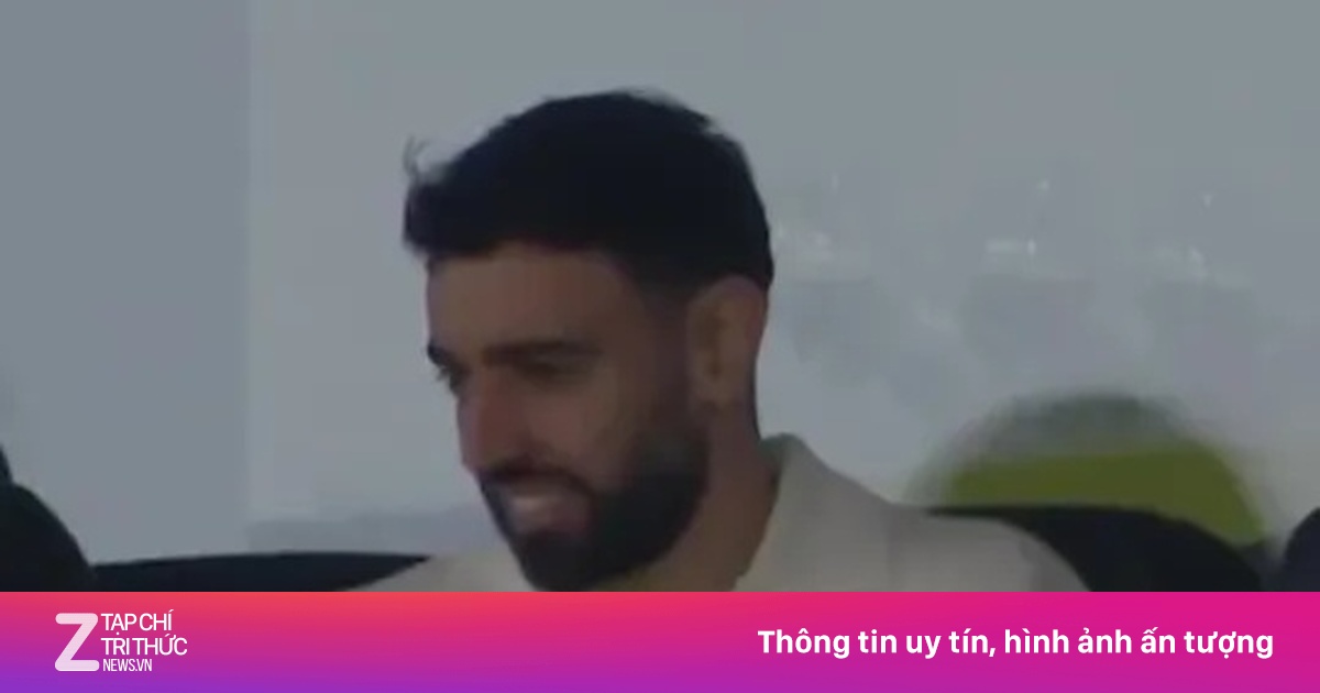 Bruno Fernandes Bất Ngờ Xuất Hiện Ở Giải Hạng 2 Bồ Đào Nha Cổ Vũ Bạn Thân