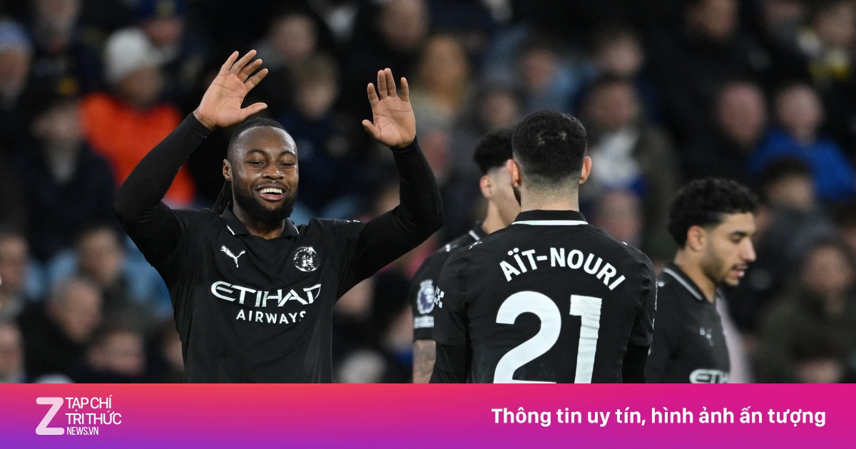 Man City chỉ còn kém Arsenal 2 điểm