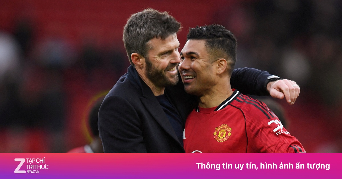 MU nhận 'món quà' từ Chelsea, Liverpool
