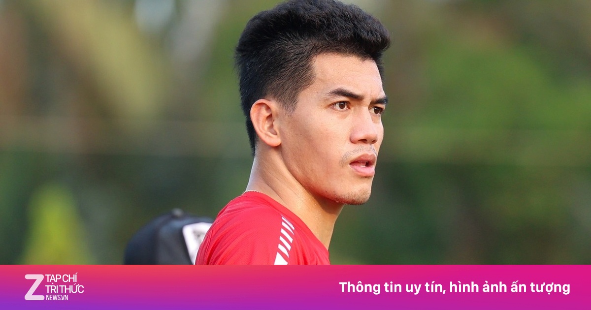 Tiến Linh gục xuống, không chỉ vì một pha bỏ lỡ