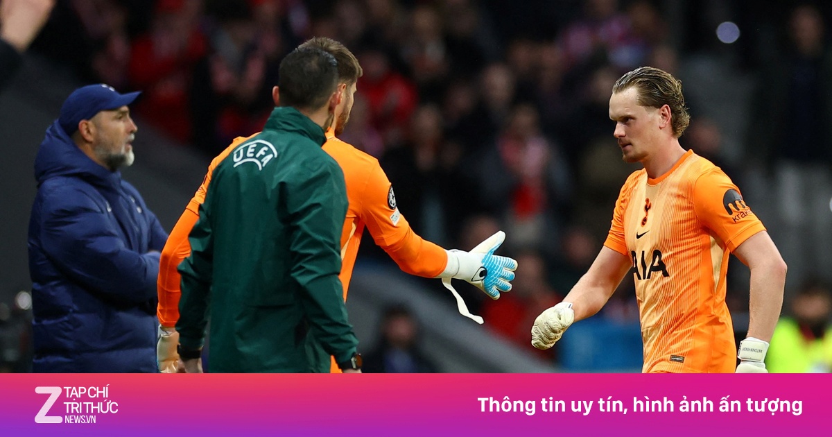 HLV Tottenham Gây Bức Xúc Khi Thay Thủ Môn Trẻ Sau 17 Phút Thảm Họa
