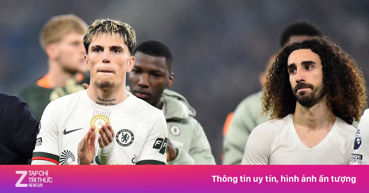 Garnacho bị đồng đội Chelsea 'hỏi tội' sau thất bại thảm hại trước MU