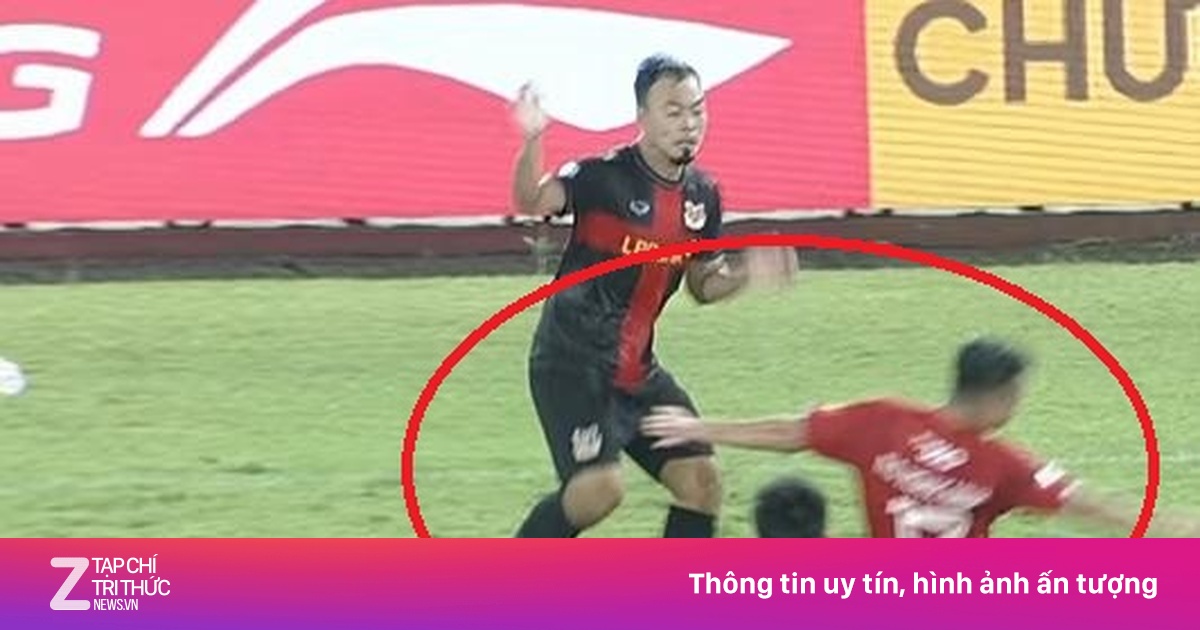Pha vào bóng ghê rợn ở V.League