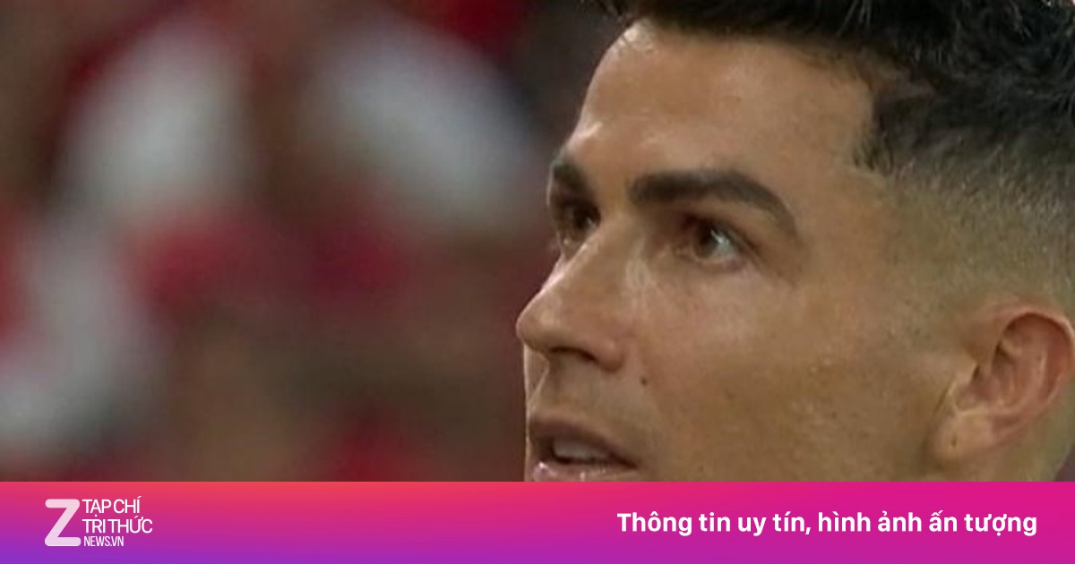 Ronaldo chết lặng rồi vỡ òa ở phút 90+16
