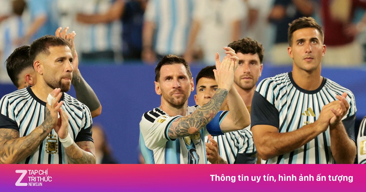 FIFA đáp trả