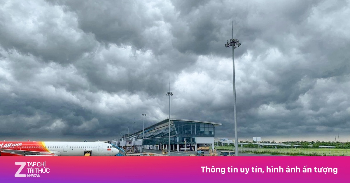 Đóng cửa 5 sân bay ở miền Trung do bão Kalmaegi