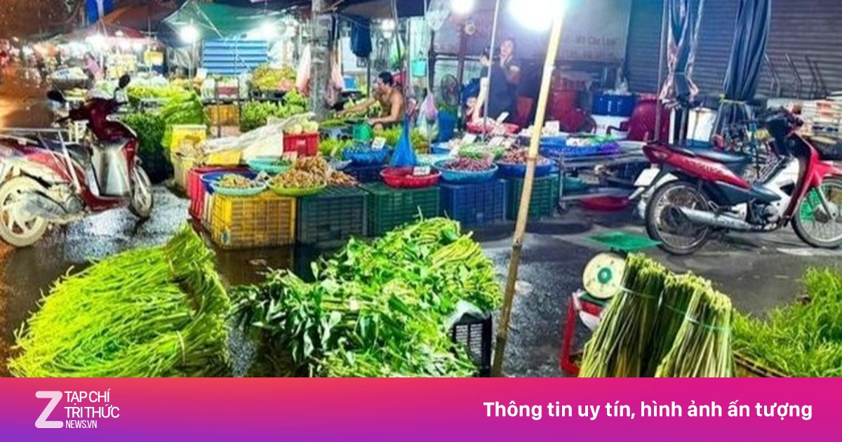 Ớt tươi ở TP.HCM vẫn neo giá 160.000 đồng/kg