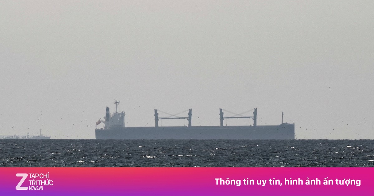 Tàu chở dầu 'bán mạng' vượt eo biển Hormuz, kiếm nửa triệu USD/ngày