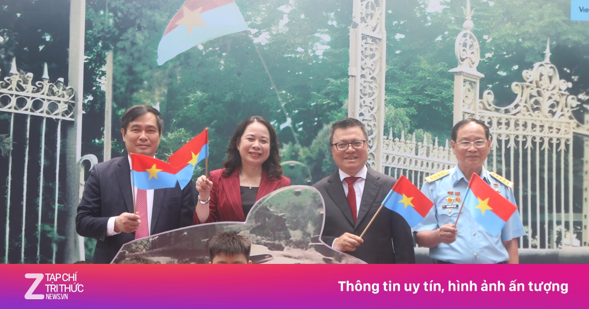Báo Nhân Dân khai mạc triển lãm tương tác về Ngày Thống nhất đất nước