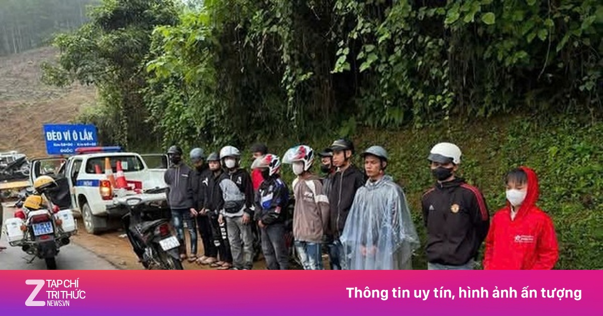 Đi 'săn mây', gây rối trật tự, nhóm thanh niên bị phạt hơn 100 triệu