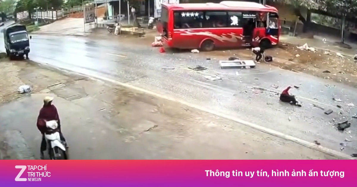 Xe khách tông ôtô tải làm 4 người văng ra ngoài: Tình trạng đăng kiểm?