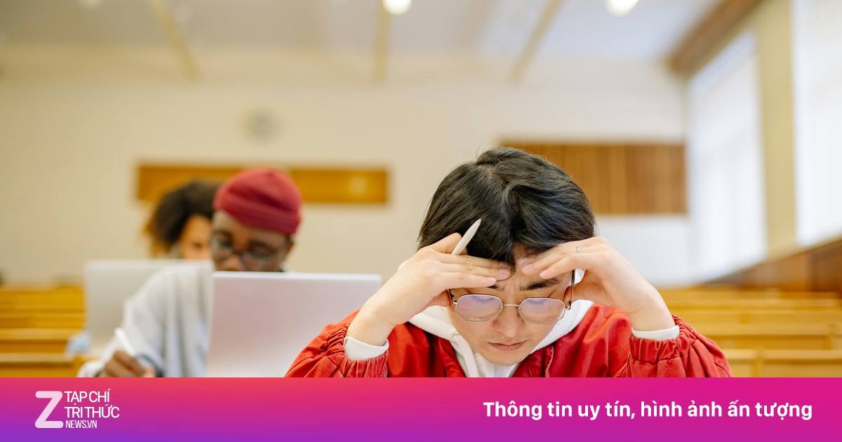 Tốt nghiệp đại học Anh với khoản nợ tiền tỷ trên vai