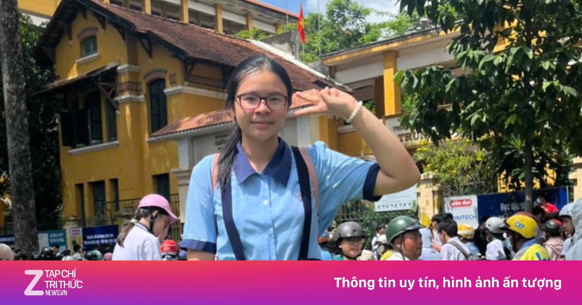 Thủ khoa lớp 10 TP.HCM từng ham chơi, mê Toán nhờ cách dạy của thầy