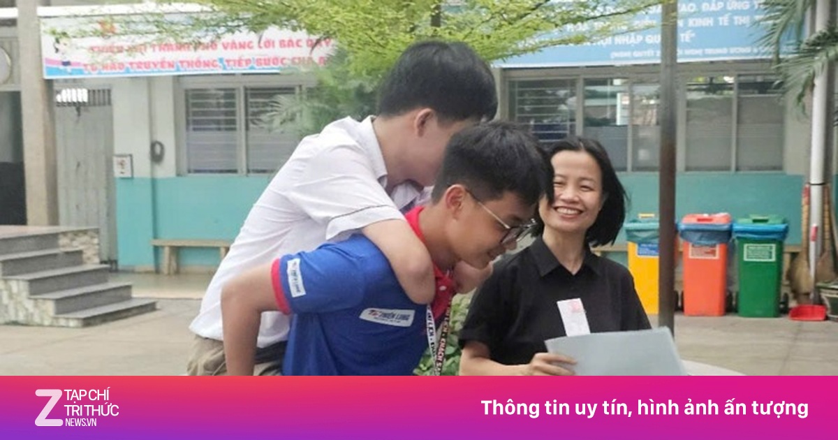 Khâm phục nam sinh khuyết tứ chi vẫn thi tốt nghiệp THPT