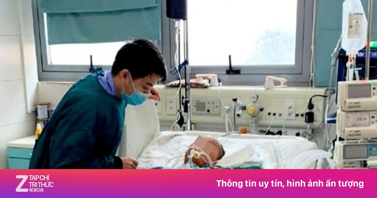 Cậu bé 12 tuổi mở mắt sau 2 tuần hôn mê, cả phòng hồi sức bật khóc