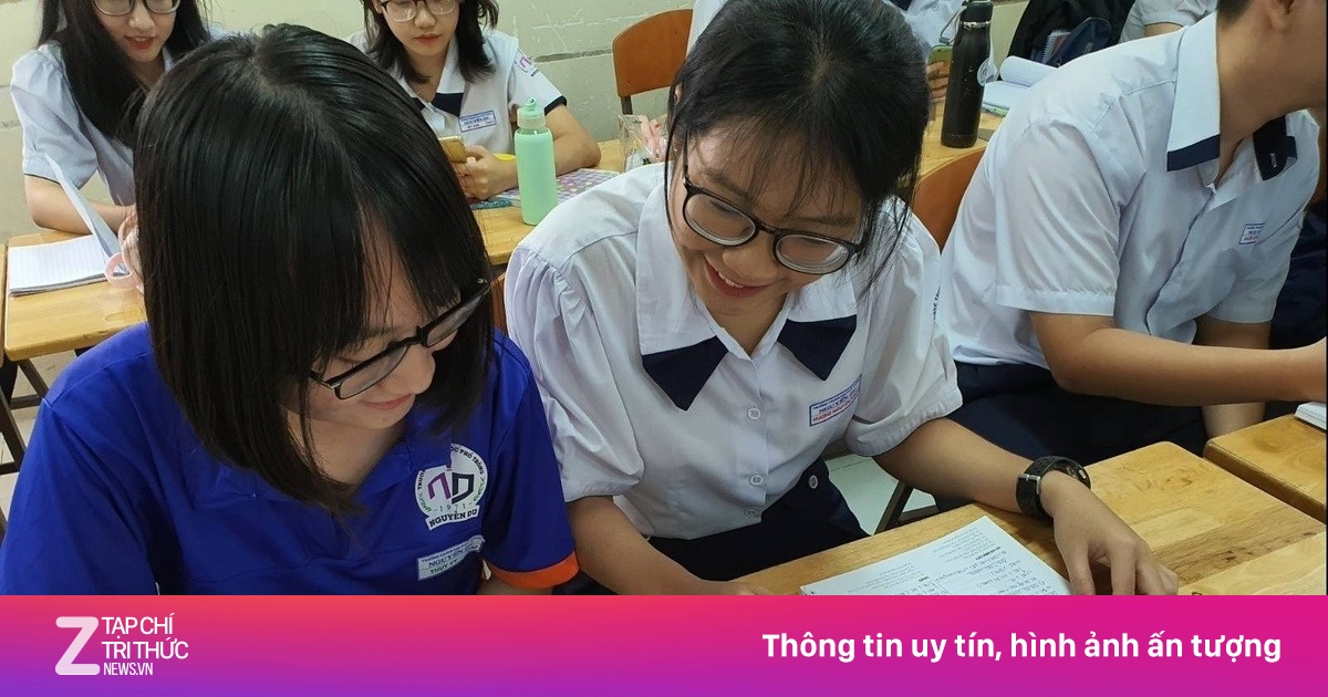 Cấm điện thoại ở trường, cô đau đầu vì trò hở là đấu tố nhau