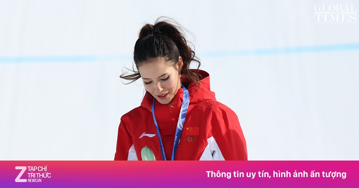 Học vấn 'khủng' của 'nữ thần trượt tuyết' Eileen Gu: Từ Stanford đến Olympic