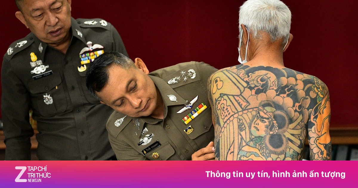 Giang hồ khét tiếng Nhật Bản tổ chức lễ giải nghệ ở đồn cảnh sát