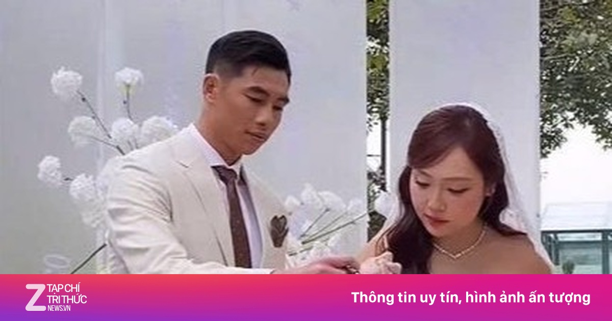 Thủ môn U23 Việt Nam cưới 'chị đẹp' thạc sĩ