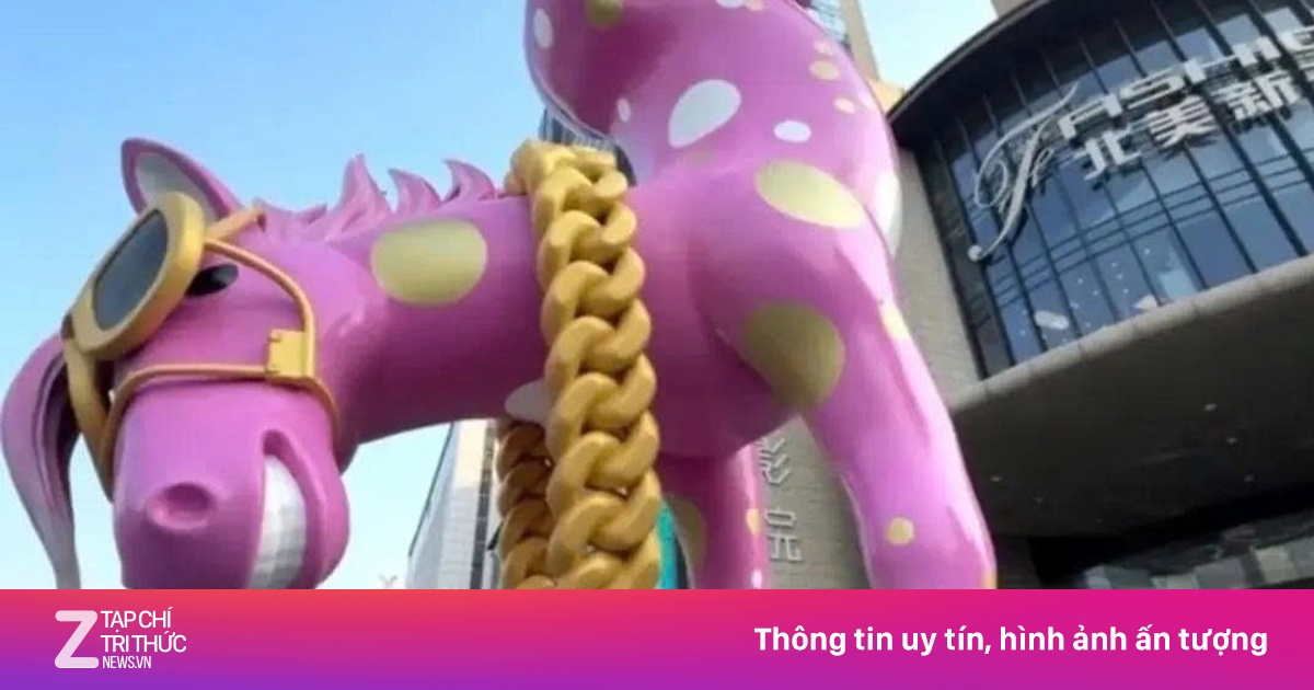 Linh vật ngựa 'lộn đầu' bị gỡ bỏ vì phản cảm ở Trung Quốc