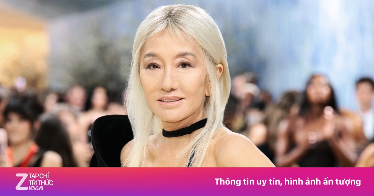 Bà hoàng váy cưới' Vera Wang táo bạo ở tuổi U80