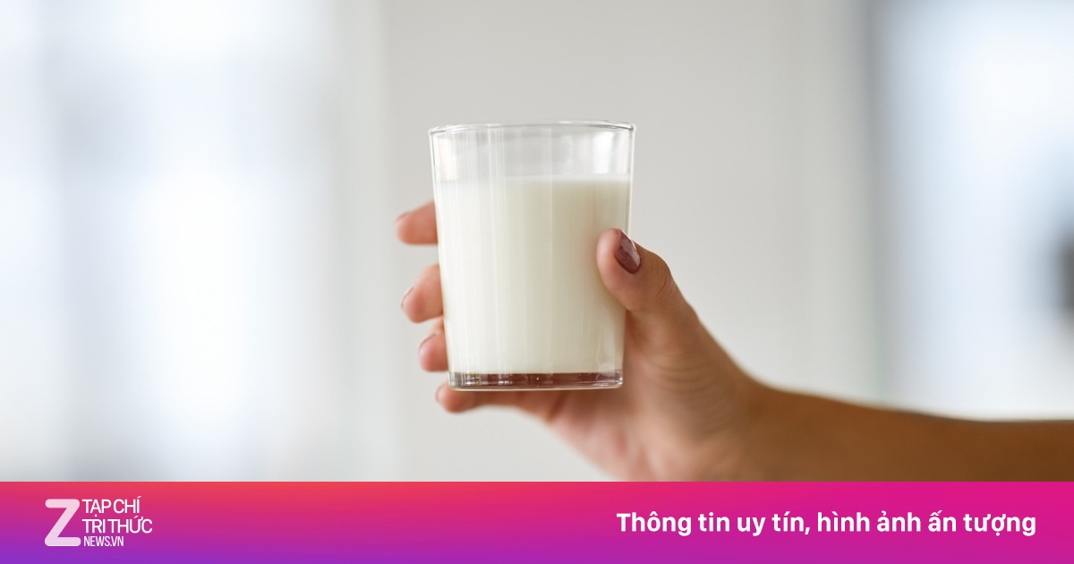 Vì sao các bác sĩ khuyên nên uống sữa ấm trước khi đi ngủ?