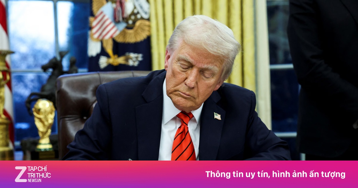 Ông Trump áp thuế chống bán phá giá với pin mặt trời Đông Nam Á