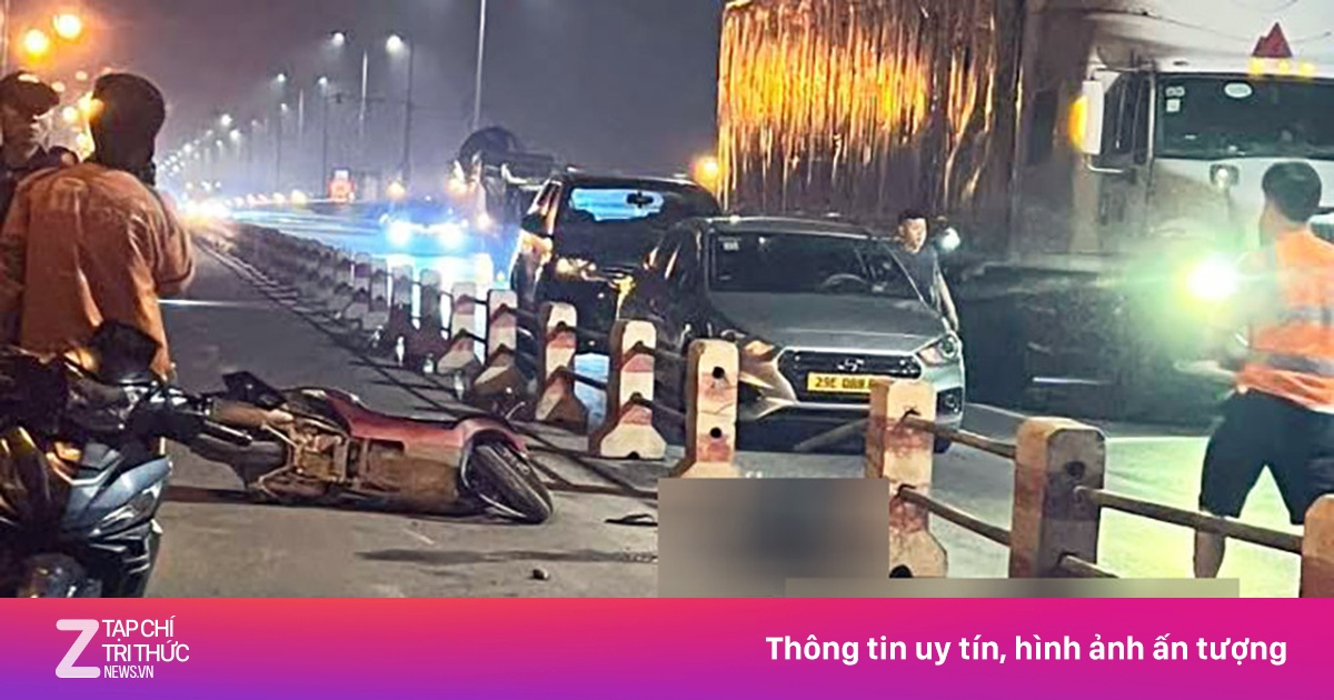 Hai người tử vong sau va chạm trên cầu ở Hà Nội