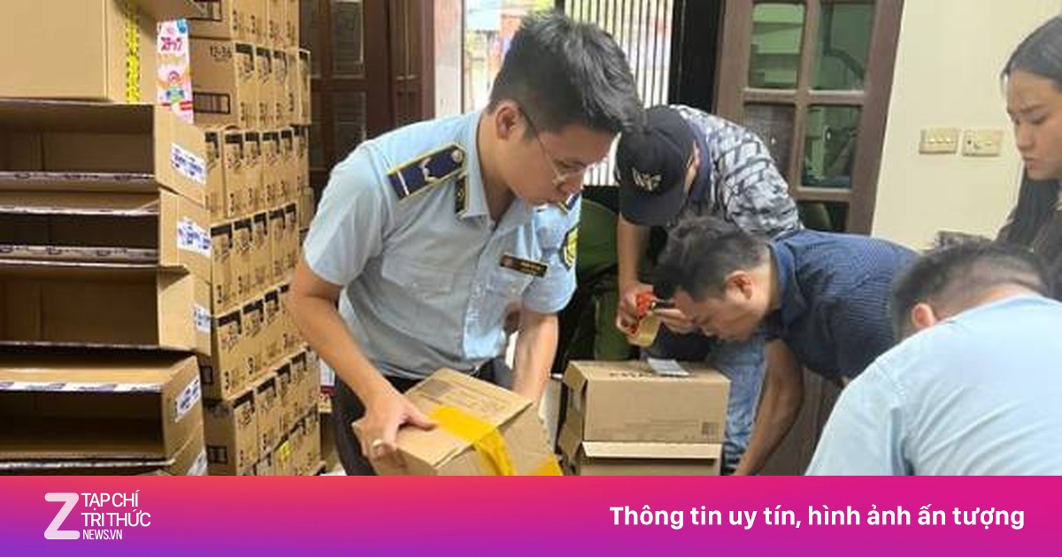Công an Hà Nội xử lý cơ sở kinh doanh thực phẩm không rõ nguồn gốc