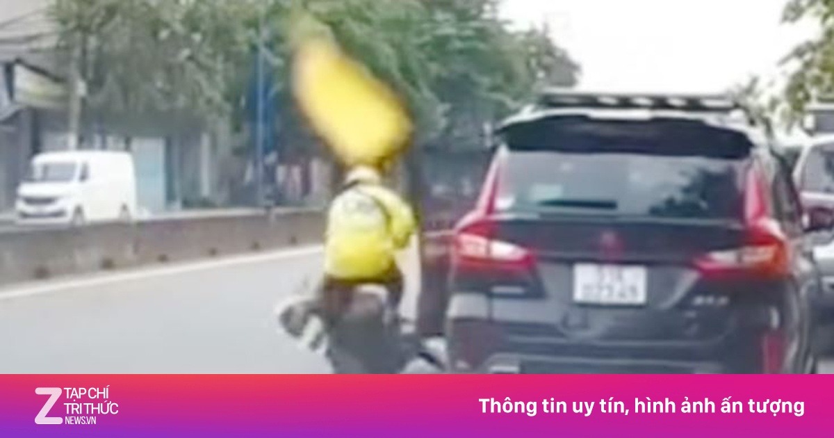 'Kết đắng' cho tài xế mở cửa ôtô, gây tai nạn ở TP.HCM