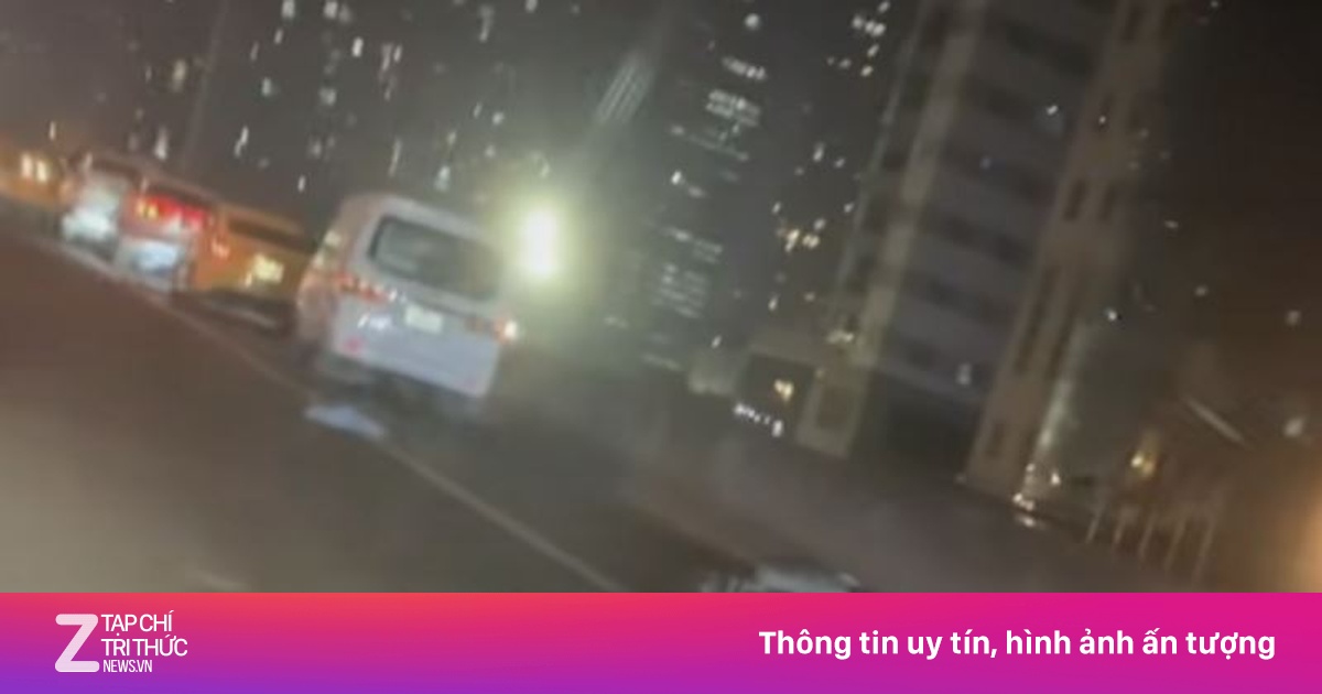 Người đàn ông lái xe máy vào đường cấm bị ôtô tông tử vong