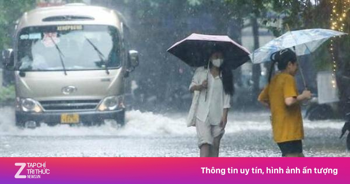 Mưa xối xả nhiều giờ, 10 tỉnh nguy cơ sạt lở cao, cảnh báo có lũ