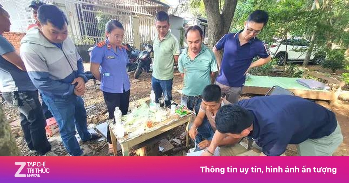 Cất giấu ma túy khắp nghĩa trang
