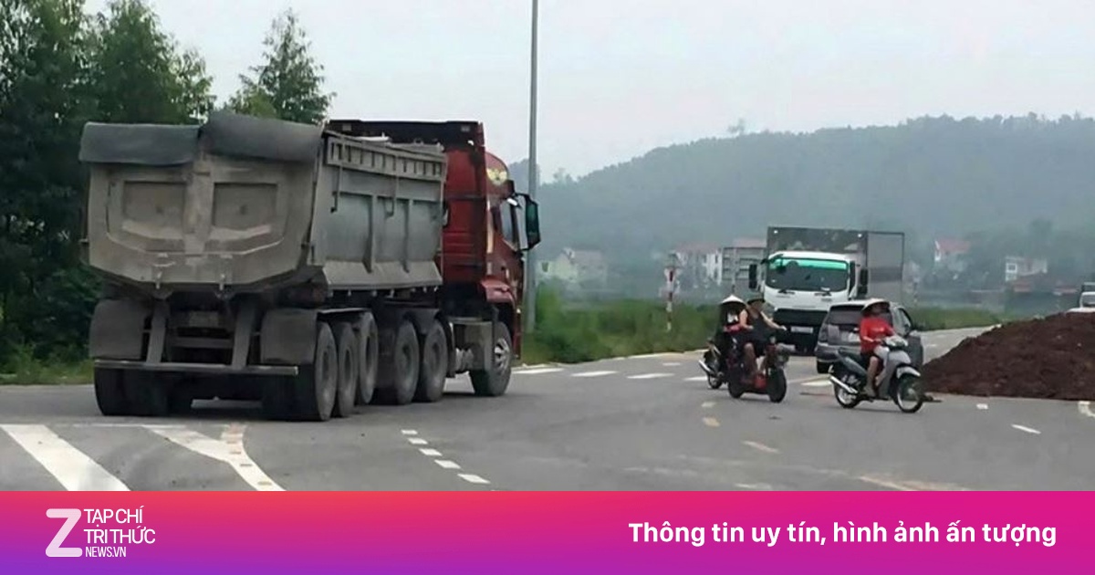 Xe đầu kéo va chạm môtô, một phụ nữ tử vong tại chỗ