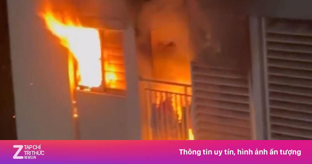 Cháy chung cư TP.HCM, ba mẹ con nguy kịch