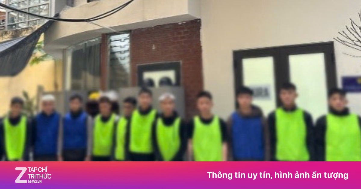 Tạm giữ nhóm đối tượng sử dụng bình xịt hơi cay, súng bắn pháo diêm