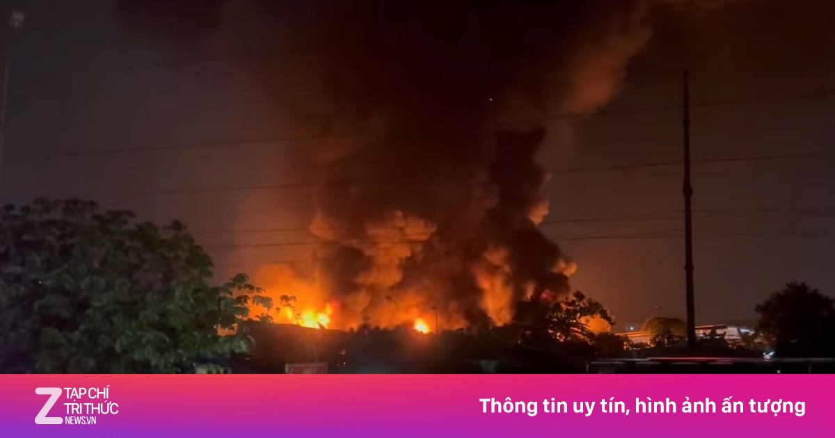Cháy lớn xưởng gỗ đối diện Bệnh viện K Tân Triều, một người tử vong trong đêm