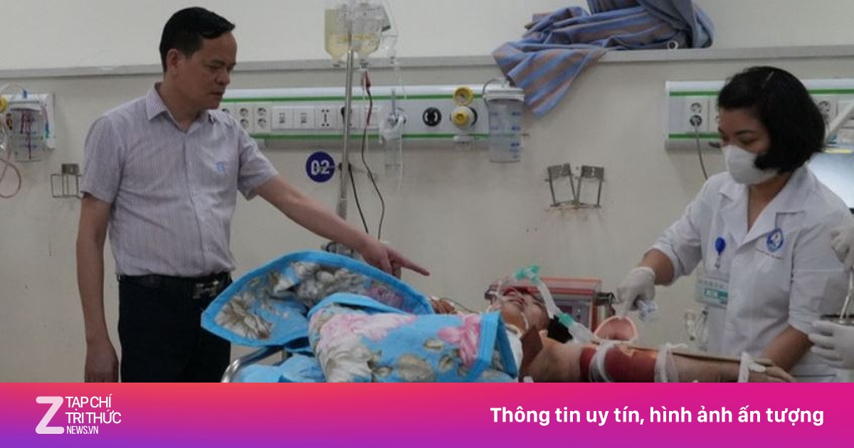 Xe khách 29 chỗ lao xuống vực Tam Đảo, 4 người nhập viện cấp cứu tại Phú Thọ